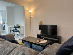 Entire house - 5 beds - Southampton City